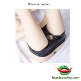 Calcinha com furo